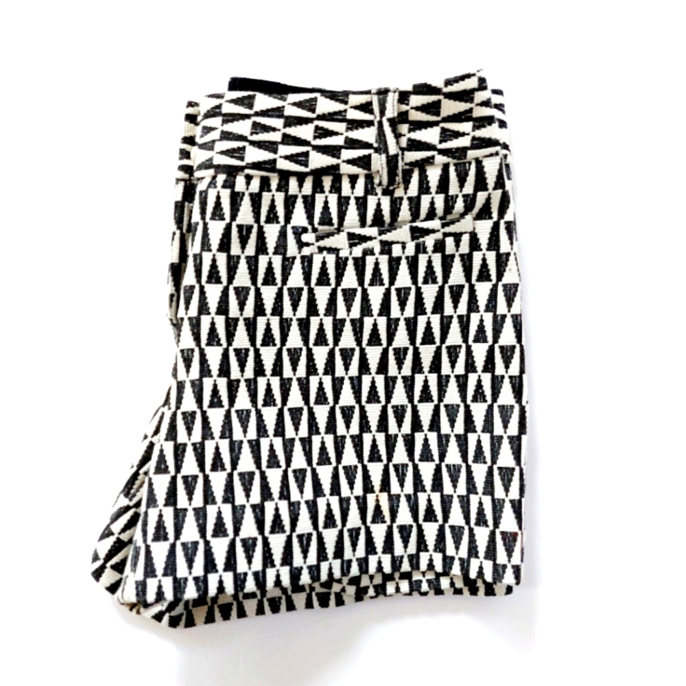 Black‎ & White Geometric Neda Shorts Cartonnier size 4 Anthropologie 4.5" inseam